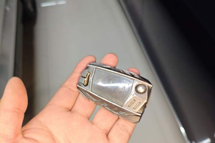 Used Volkswagen Tharu 2023 300TSI Two-Wheel-Drive Full Moon Edition