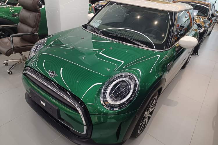 Used  MINI 2023 1.5T COOPER Artist