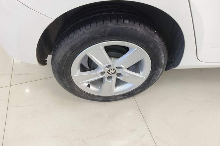 Used Skoda Fabia 2017 1.4L Automatic Car Enjoy Edition
