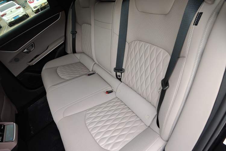 Used BYD Han 2025 DM-i Intelligent Driving Edition 125KM LiDAR Flagship Model
