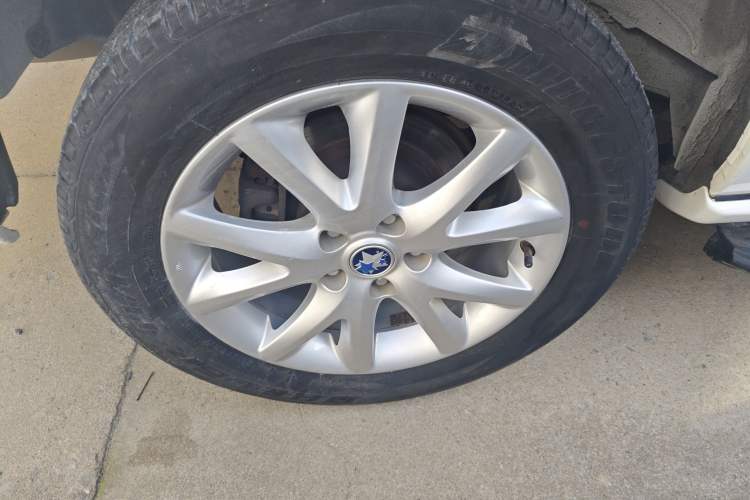 Used Venucia T70 2015 2.0L CVT Smart Edition