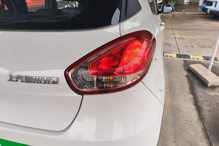 Used Baojun 310 2017 1.5L Automatic Fashion Model
