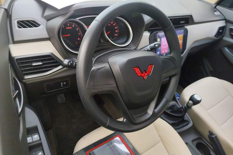 Used Wuling Hongguang 2021 1.5L Revised S Standard Version Hydraulic-Power-Assisted LAR