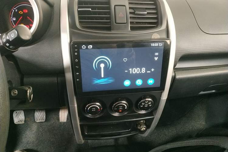 Used Changan CX20 2014 1.4L Manual Sport Version China IV Standard