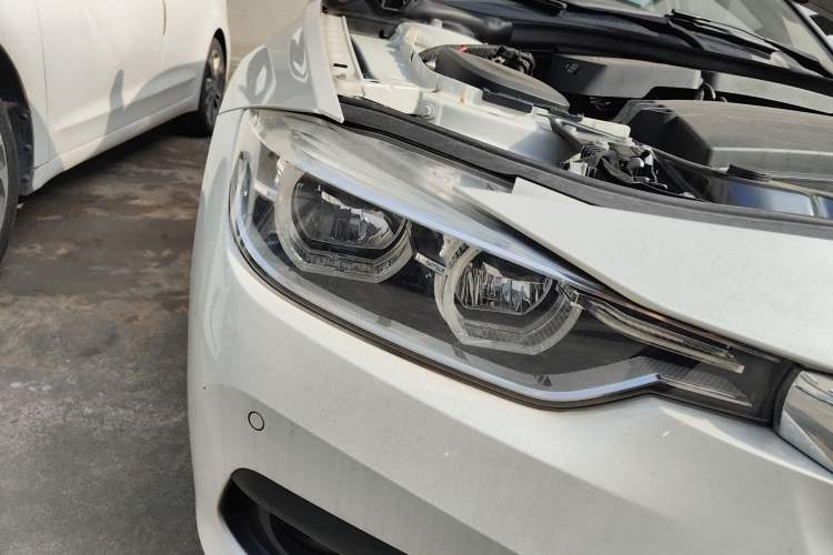 TDK.VehicleDetails.img