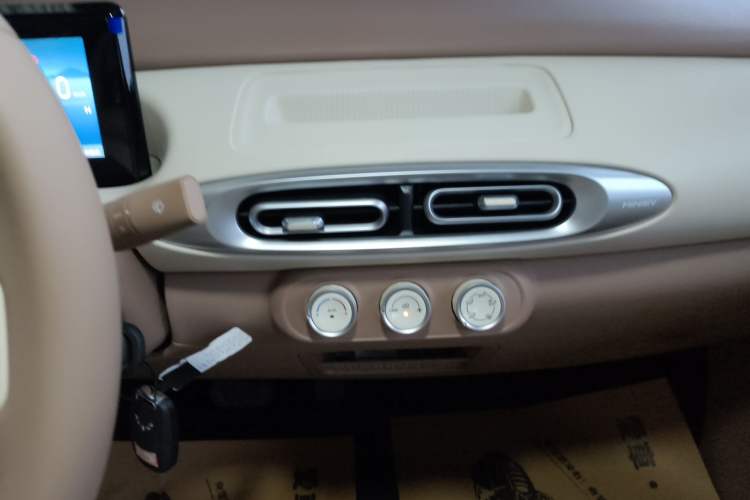 Used Wuling Hongguang MINIEV 2025 Four-Door Version Advanced Edition
