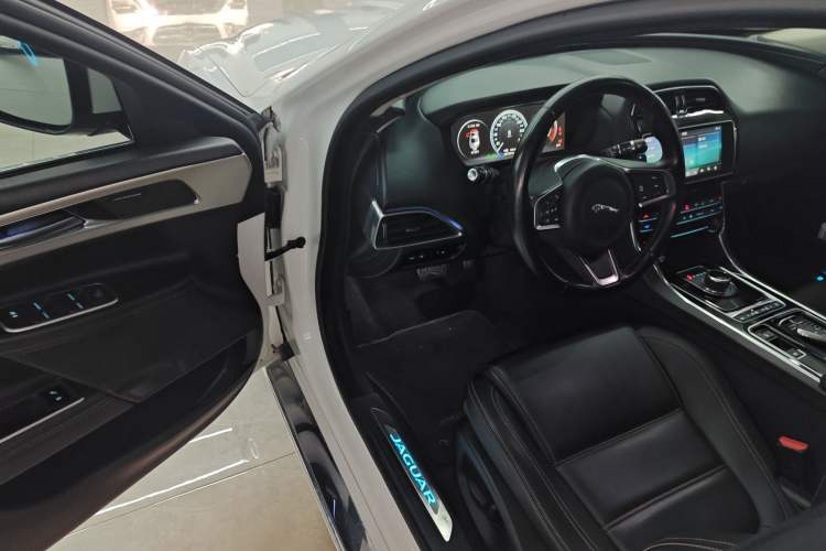 Used Jaguar XEL 2019 2.0T 200 PS Deluxe Edition
