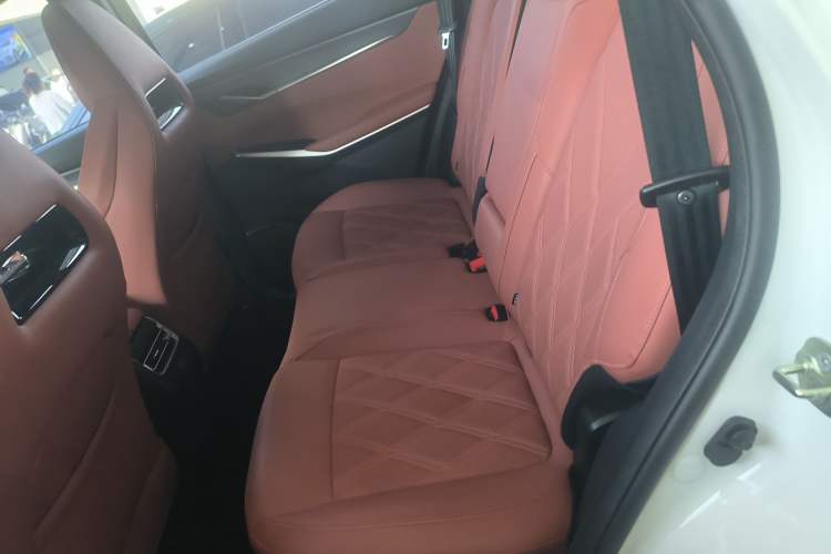 Used Changan CS75 PLUS 2023 3rd Generation 1.5T Automatic Prestige Model
