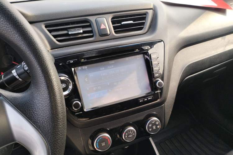 Used Kia K2 2015 Sedan 1.4L MT GLS