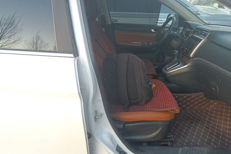 Used Haval M6 2017 1.5T Automatic Two-Wheel Drive Prestige Model