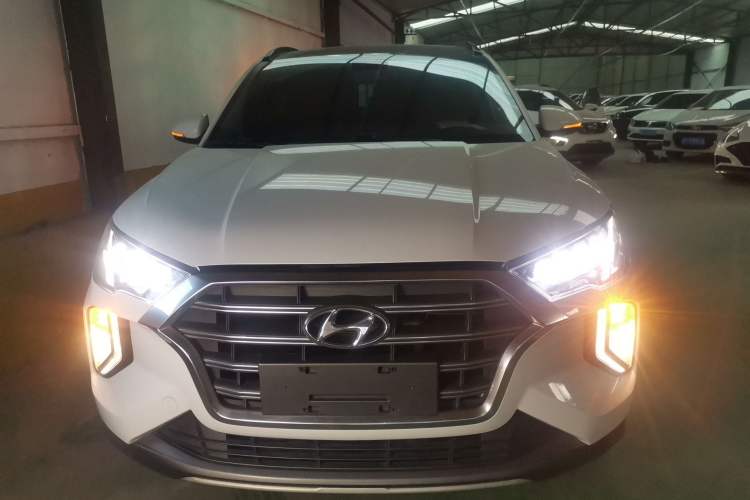 Used Hyundai Tucson 2019 280TGDi Dual-Clutch Two-Wheel Drive Fashion Edition China VI Standard
