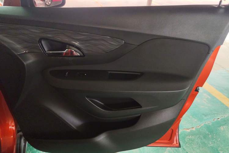 Used Buick Encore 2017 18T Automatic Two-Wheel Drive Urban Fashion Model
