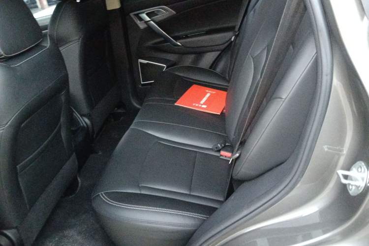 Used Geely Auto Emgrand X7 Sport 2021 1.8TD DCT Two-Wheel Drive Asian Games Comfort Edition
