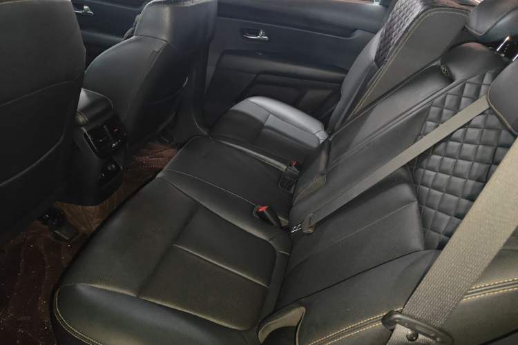 Used Kia KX7 2017 2.0T Automatic Two-Wheel Drive GLS 7-Seater