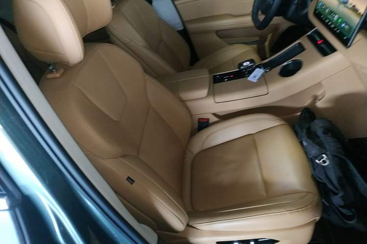 Used Hima AITO M5 2022 Extended-Range Four-Wheel Drive Performance Version
