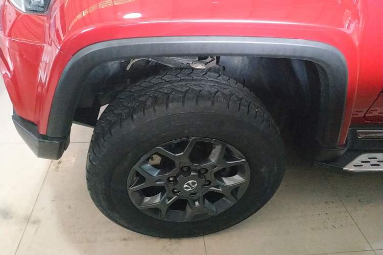 Used  BJ40 2019 PLUS 2.3T Automatic Four-Wheel Drive Premium Edition China VI
