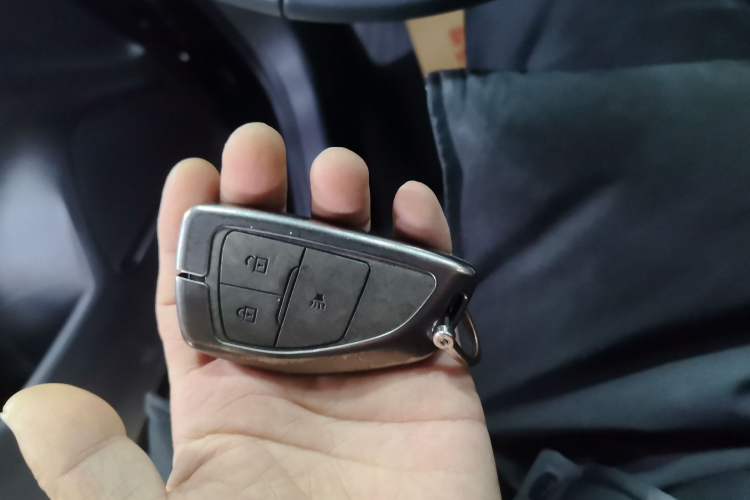 Used Buick Envision 2022 Facelift Encore S 552T Two-Wheel-Drive Luxury Model