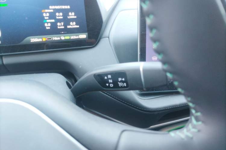 Used  SL03 2025 Extended-Range Sporty Version
