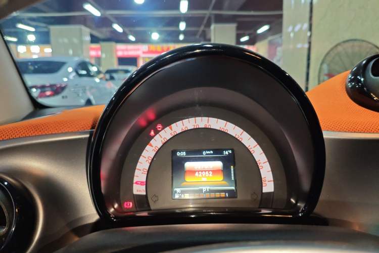 Used  fortwo 2015 1.0L 52 kW Hardtop Passion Edition
