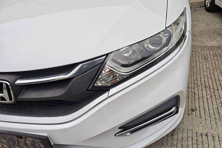 Used Honda Jade 2017 1.8L automatic Comfort version 5 seats
