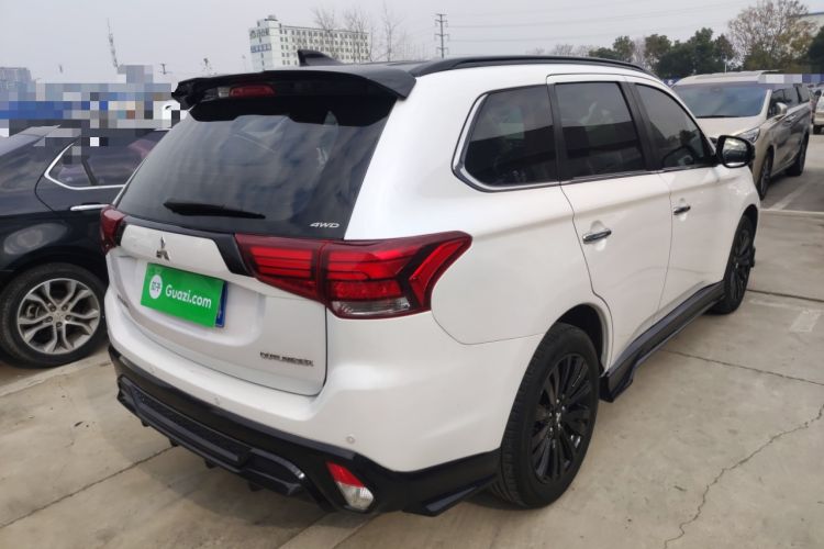 Used Mitsubishi Outlander 2021 2.4L 4x4 DynaDrive Edition 5 Seats
