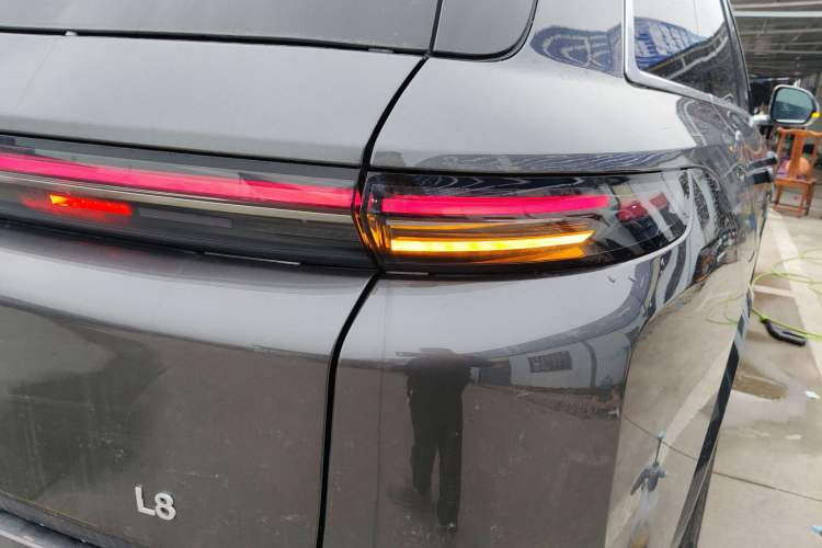 Used Li Auto L8 2023 Pro Model
