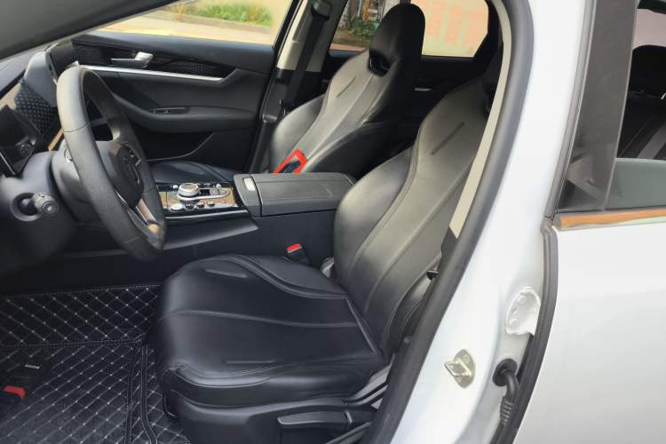 Used BYD Qin PLUS 2021 EV 400KM Leading Comfort Edition
