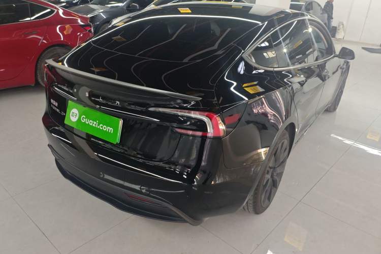 Used Tesla Model 3 2025 Long-Range All-Wheel-Drive Version
