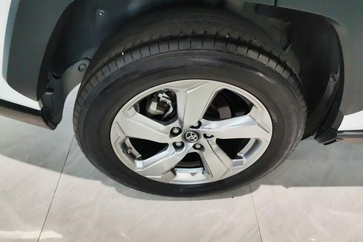 Used Toyota RAV4 2022 2.0L CVT Two-Wheel Drive Fashion Edition
