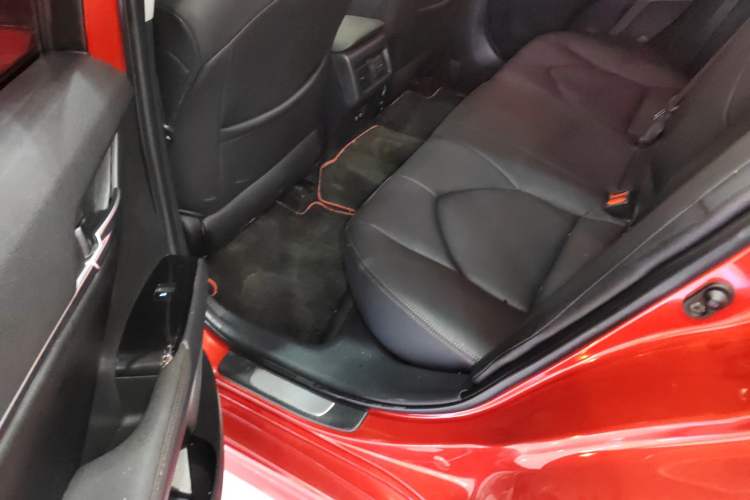 Used Toyota Camry 2019 2.0S FENGSHANG Version China VI Standard
