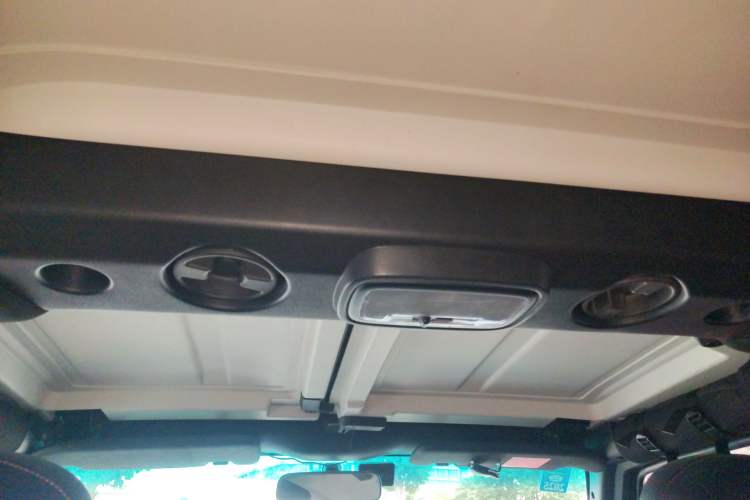 Used BAIC Off-Road BJ40 2016 40L 2.0T Manual All-Wheel Drive Prestige Edition