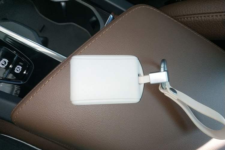 Used Volvo XC60 New Energy 2024 T8 Plug-in Hybrid Long-Range All-Wheel Drive Smart Luxury Edition
