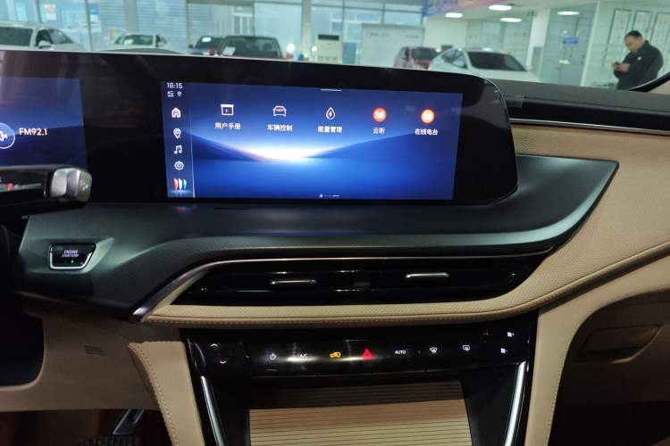 Used Buick GL8 New Energy 2025 Lu Shang Smart Enjoyment Edition 7-Seater
