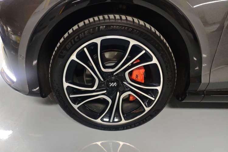 Used  LS7 2023 90 kWh Elite Rear-Drive Version
