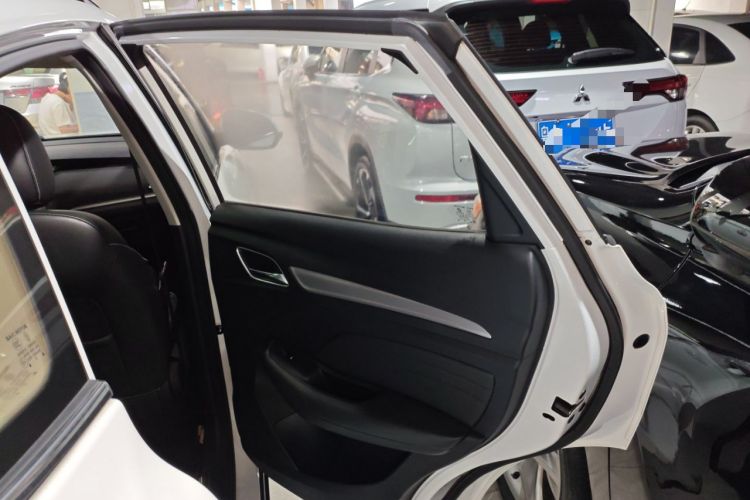 Used Roewe RX3 2020 1.6L CVT 4G Connected Ultra-Cool Flagship Edition
