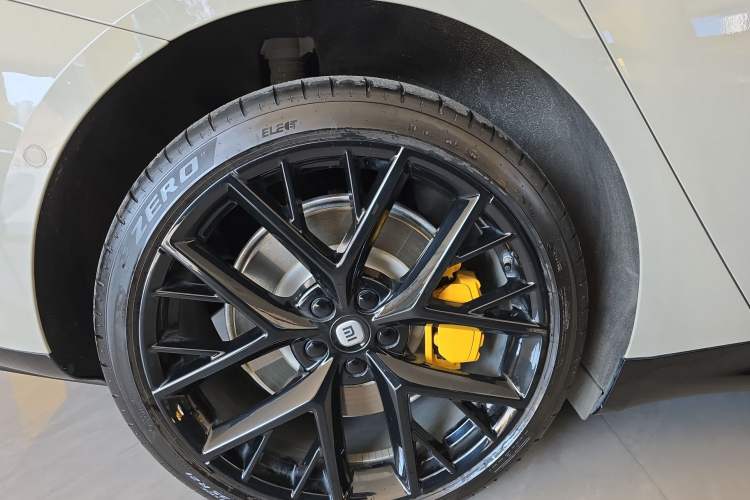 Used  SU7 2024 Four-Wheel Drive Ultra-Long Range Advanced Intelligent Driving Max Edition