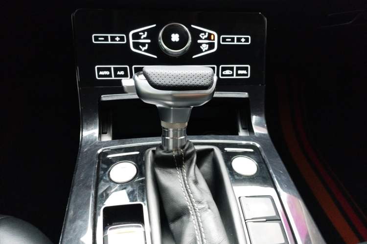 Used Hongqi H5 2019 30TD Dynamic Edition
