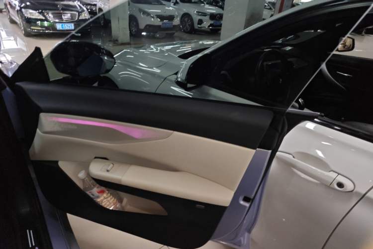 Used Lynk & Co 07 2024 EM-P 126 Long-Range Halo
