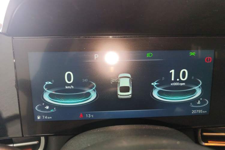 Used Hyundai Elantra 2022 1.5L CVT 20th Anniversary Edition
