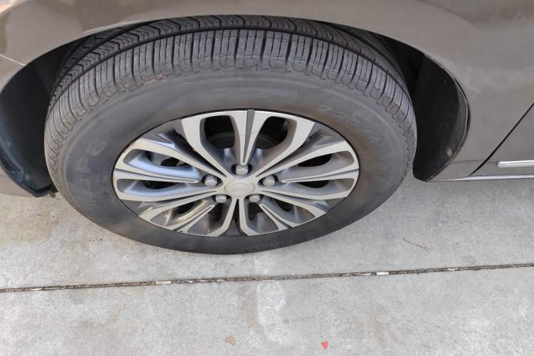 Used Buick GL8 2022 Land Business Class 652T Luxury Model
