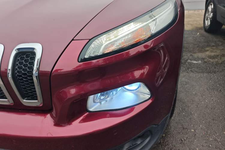 Used  Cherokee 2016 2.4L Leading Edition