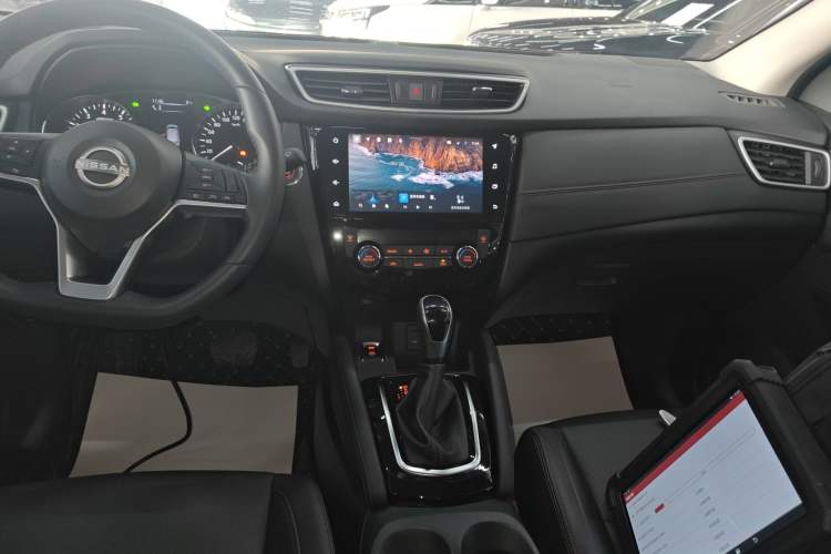 Used Nissan Qashqai 2023 Classic 2.0L CVT XV Prem. Smart Enjoyment Edition
