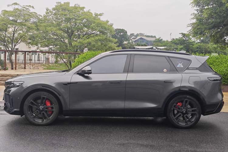 Used VOYAH FREE 2025 318 259 km All-Wheel-Drive Exploration Edition
