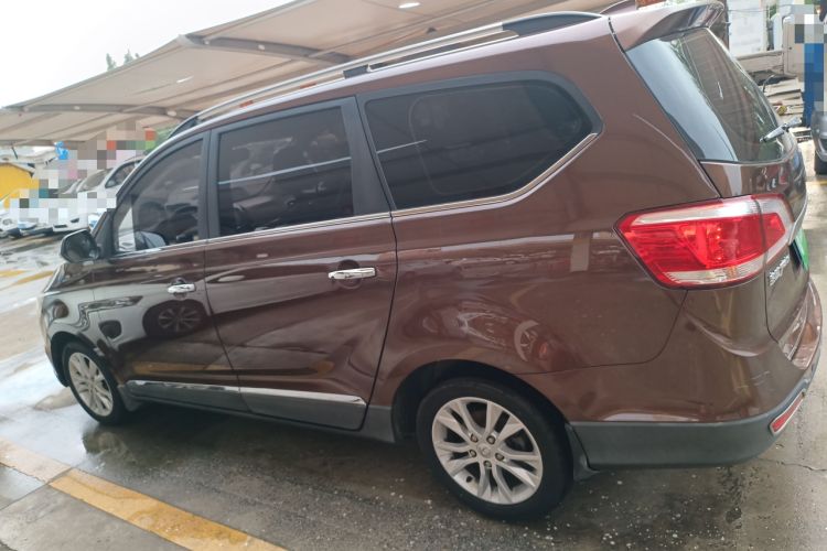 Used Baojun 730 2014 1.5L manual Comfort version 7 seats
