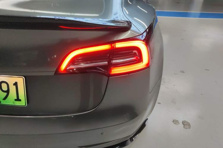 Used Tesla Model 3 2022 Rear-Wheel-Drive Version
