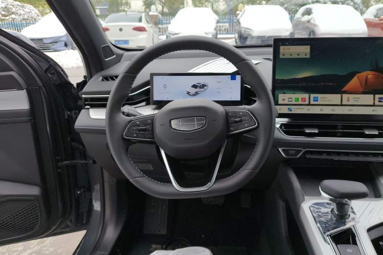 Used Geely Auto Preface 2025 Dongfang Yao 1.5TD Kunlun Edition
