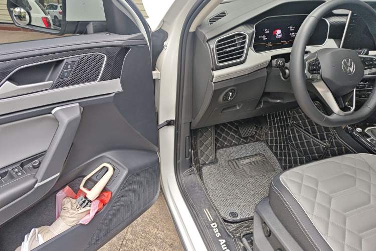 Used Volkswagen Tayron 2023 330TSI Two-Wheel-Drive Luxury Plus Advanced Version
