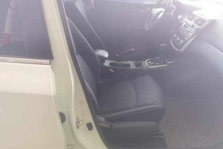 Used Nissan Tiida 2020 1.6L CVT Cool Edition
