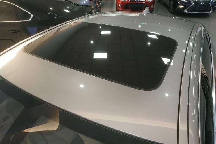 Used BMW 5 Series 2014 525Li Luxury Design Package
