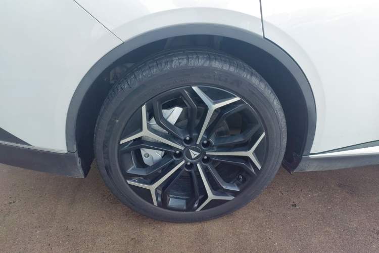 Used  SL03 2023 200Max Range-Extended Version
